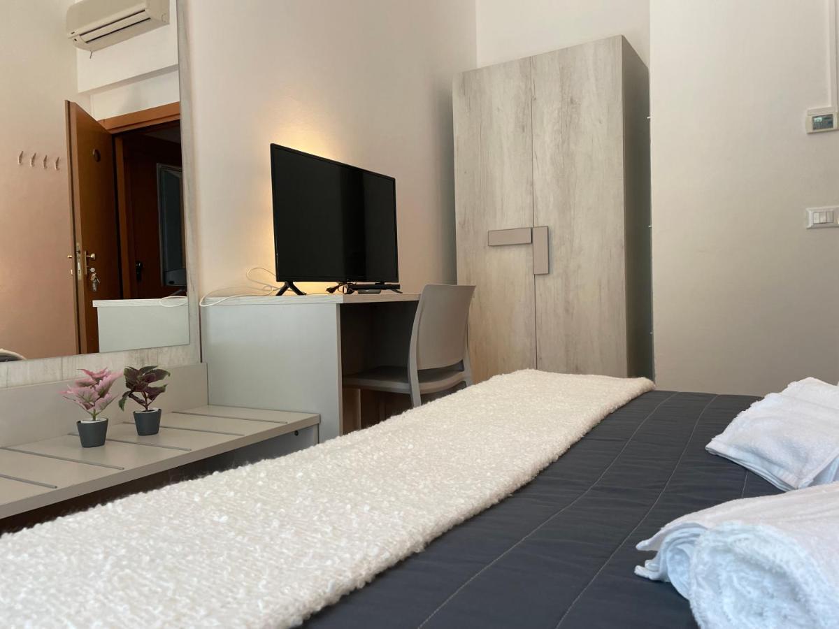 Hotel Augustus Milano Marittima Dış mekan fotoğraf