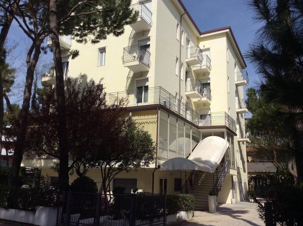 Hotel Augustus Milano Marittima Dış mekan fotoğraf