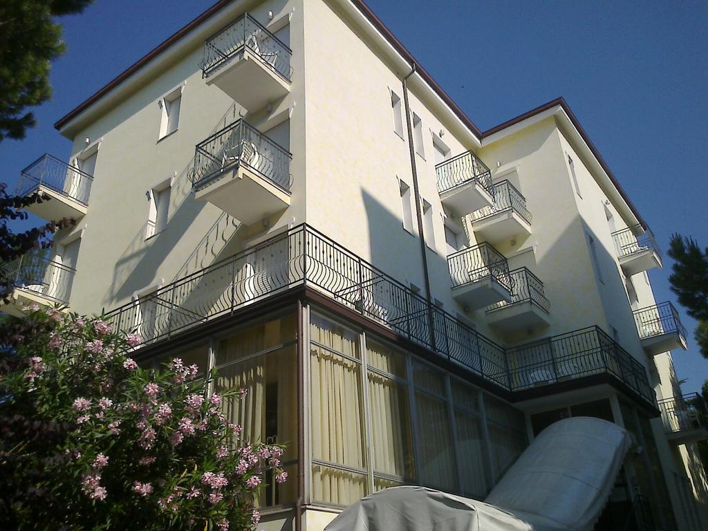 Hotel Augustus Milano Marittima Dış mekan fotoğraf